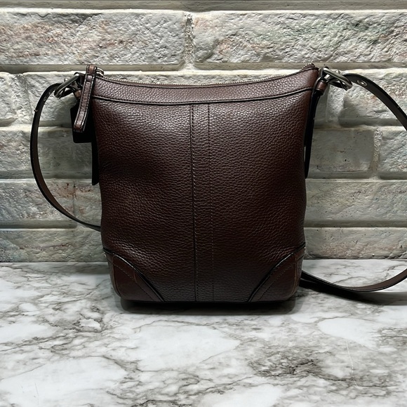 Coach Vintage Brown Pebbled Leather Crossbody Shoulder Bag Sling in GUC - Picture 2 of 16